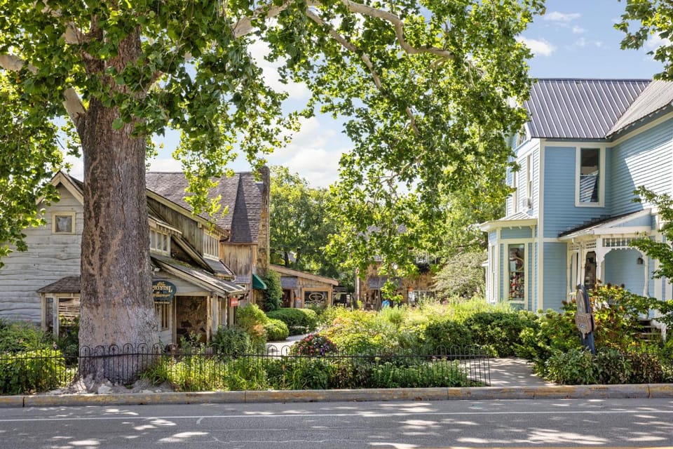 Artists Colony Hotel in Indiana