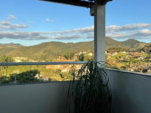 Suite Casa de Luz-Lar na Serra-Quarto-01 - Duplo ou Triplo Hotel in Miguel Pereira