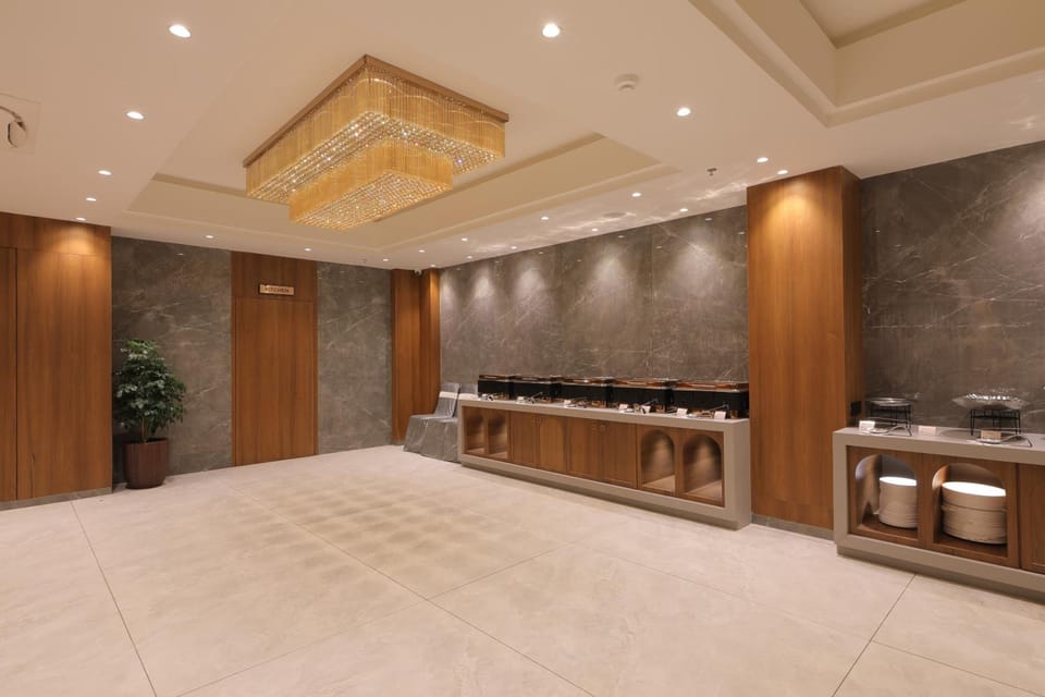 Plenteous Inn Hotel in Ahmedabad