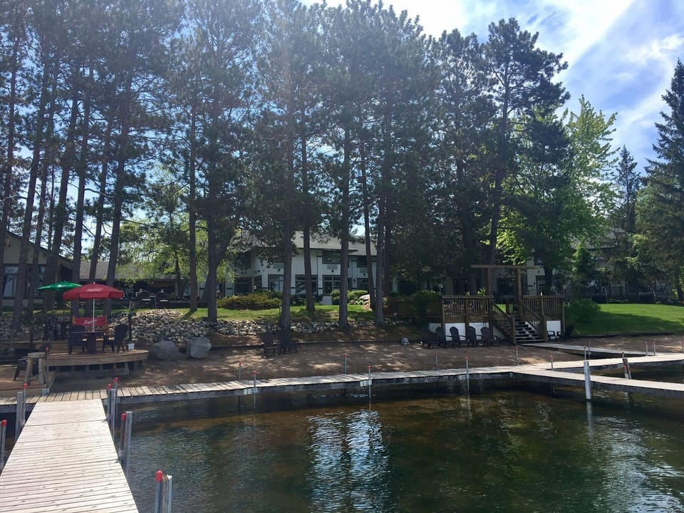 Manhattan Beach Lodge Hotel in Crosslake