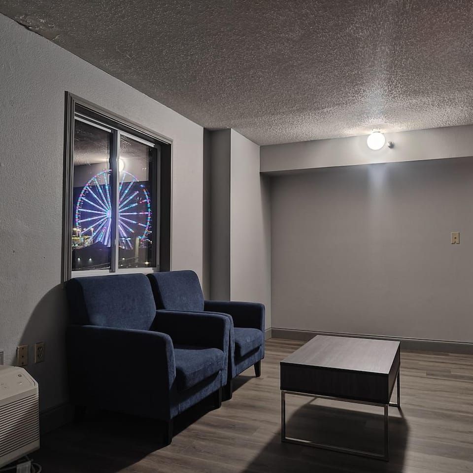 Mountain Vista Inn & Suites - Near the Island InPigeon Forge Hotel in Pigeon Forge