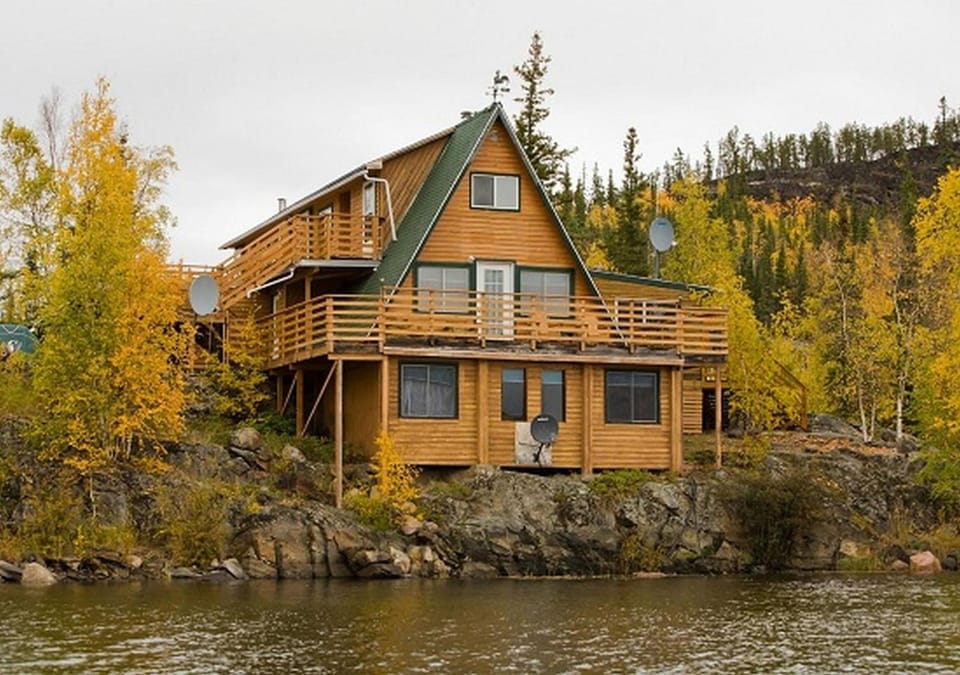 Yellow Dog Lodge, Inc. Lodge in Northwest Territories