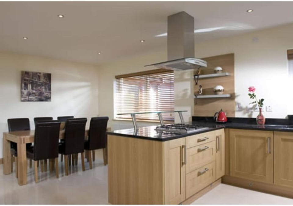 Enniskillen Watersedge Apartments Hotel in Leitrim, Co. Leitrim, Ireland