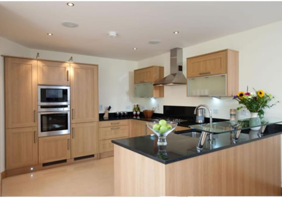 Enniskillen Watersedge Apartments Hotel in Leitrim, Co. Leitrim, Ireland