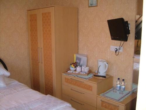 Tremains Guest House Hotel in Bridgend