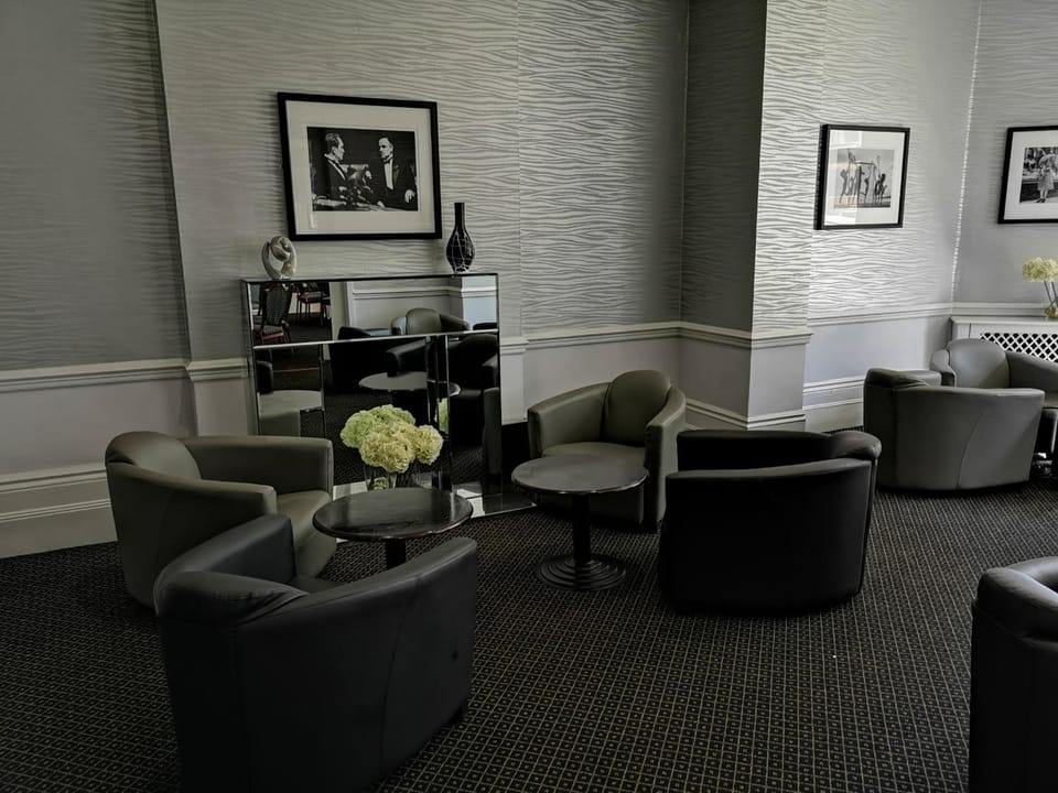 Bar/lounge