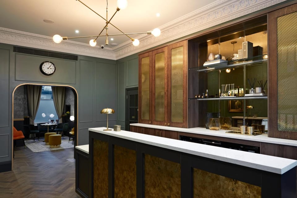 Bar/lounge