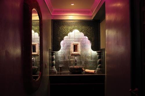 Sheherazade Hotel in Lyon