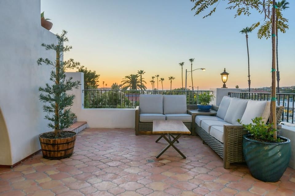 North Beach Villa Hotel in San Clemente