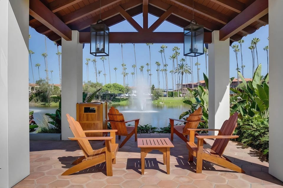 La Jolla Beach and Tennis Club Hotel in La Jolla Shores