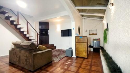 Quarto premiado com vista terraco 40m2 e banheiro ao lado em Petropolis ! Inn in State of Rio de Janeiro