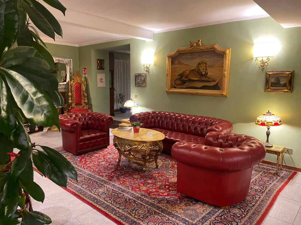 Hotel Lion Hotel in Piedmont