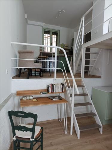 Grand studio duplex Hotel in Bourges