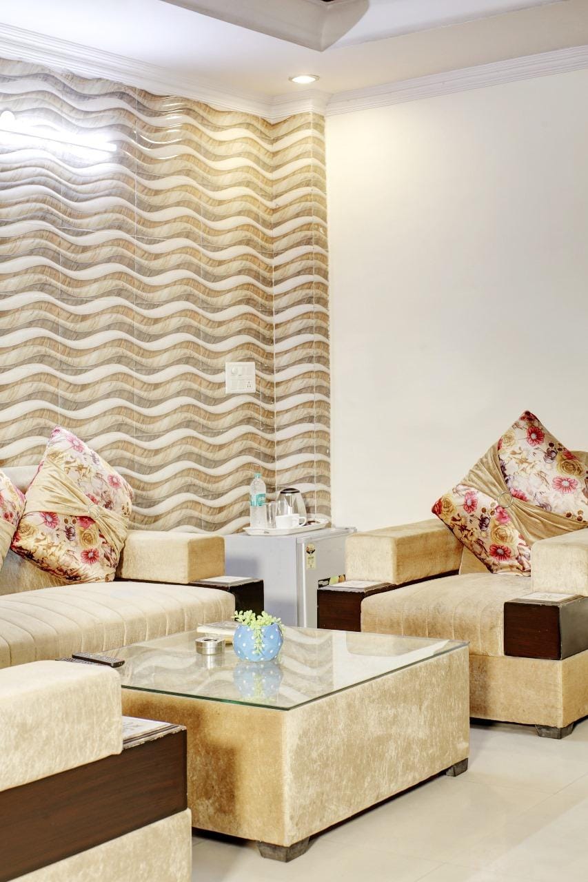 Hotel Vibe Blue Hotel in Noida