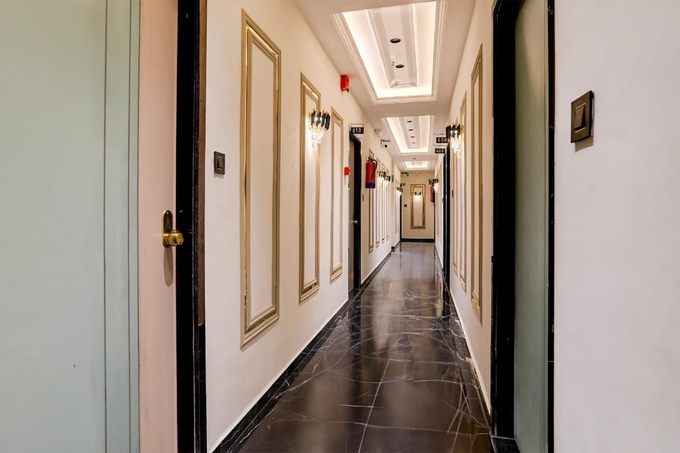 Hotel O luxurious inn Hotel in Gujarat