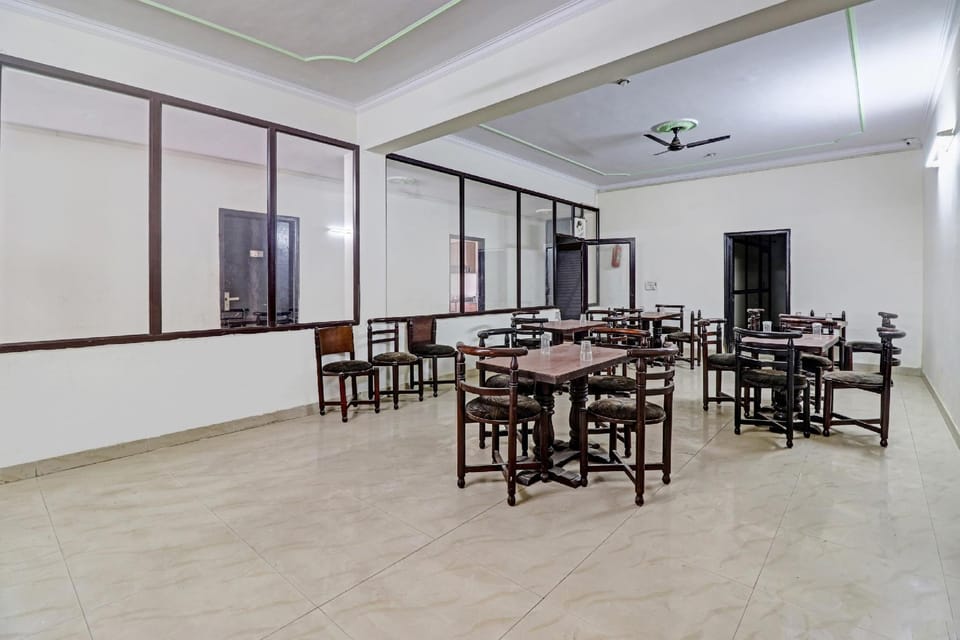 Hotel O White House Hotel in Agra