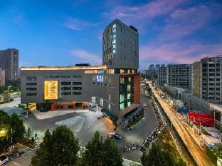 Crystal Orange Hotel Nanjing Zhongshanling Scenic Area Qilinmen Subway Station Hotel in Nanjing