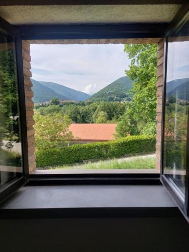 L'officina di Leo - Casale con giardino Hotel in Umbria