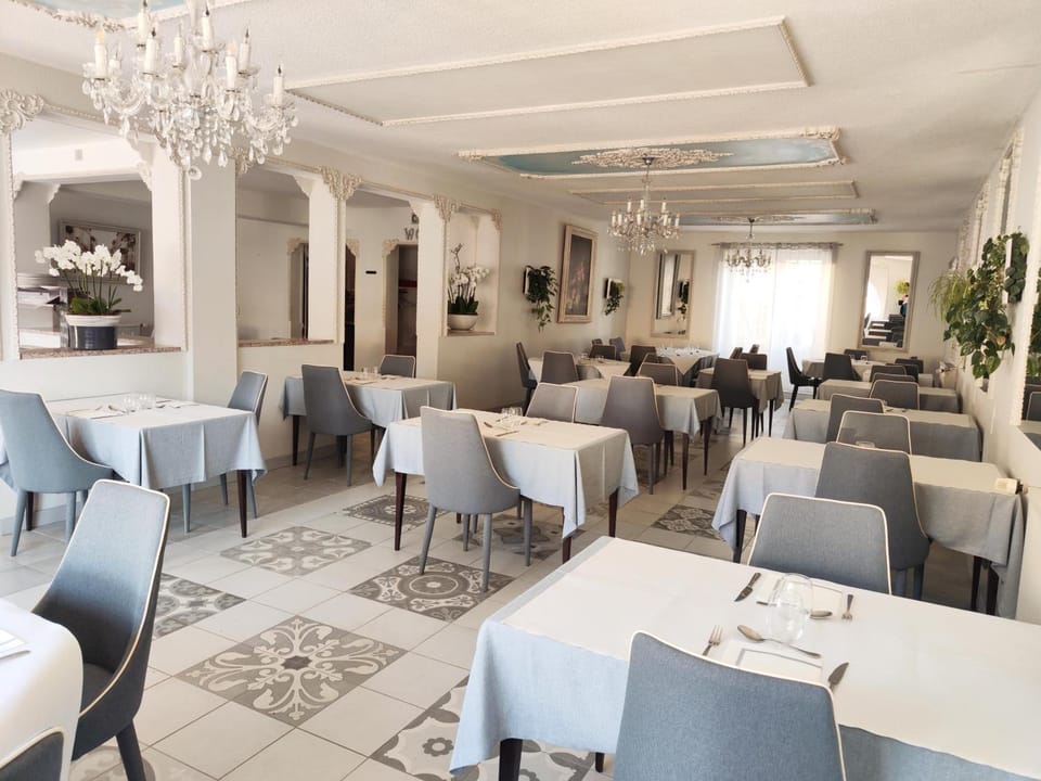Hotel-Restaurant le Commerce Hotel in Occitanie
