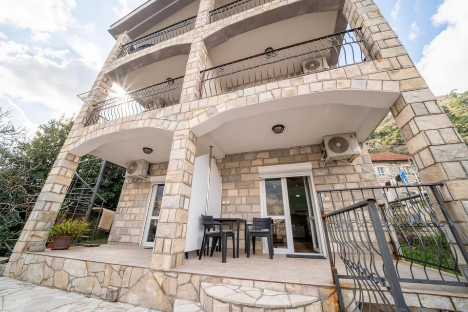 Apartments Vukovic Hotel in Muo