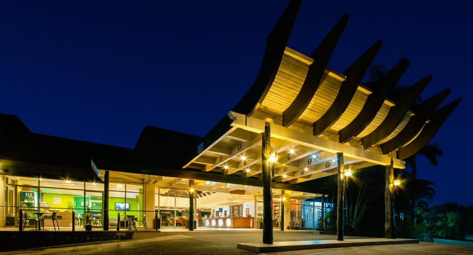 Tanoa International Hotel Hotel in Nadi