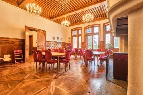Chambres au Chateau Saint-geoire Hotel in Auvergne-Rhône-Alpes