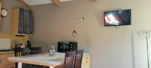 Mazet Hotel in Rognes