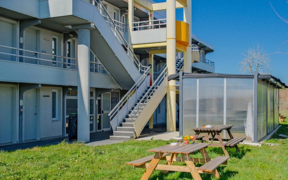 Classic Hotel - Fontenay-Tresigny Hotel in Île-de-France