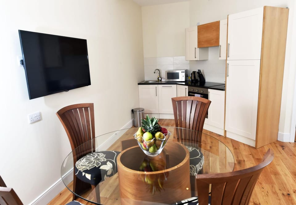 Royal Athenaeum Suites Hotel in Aberdeen