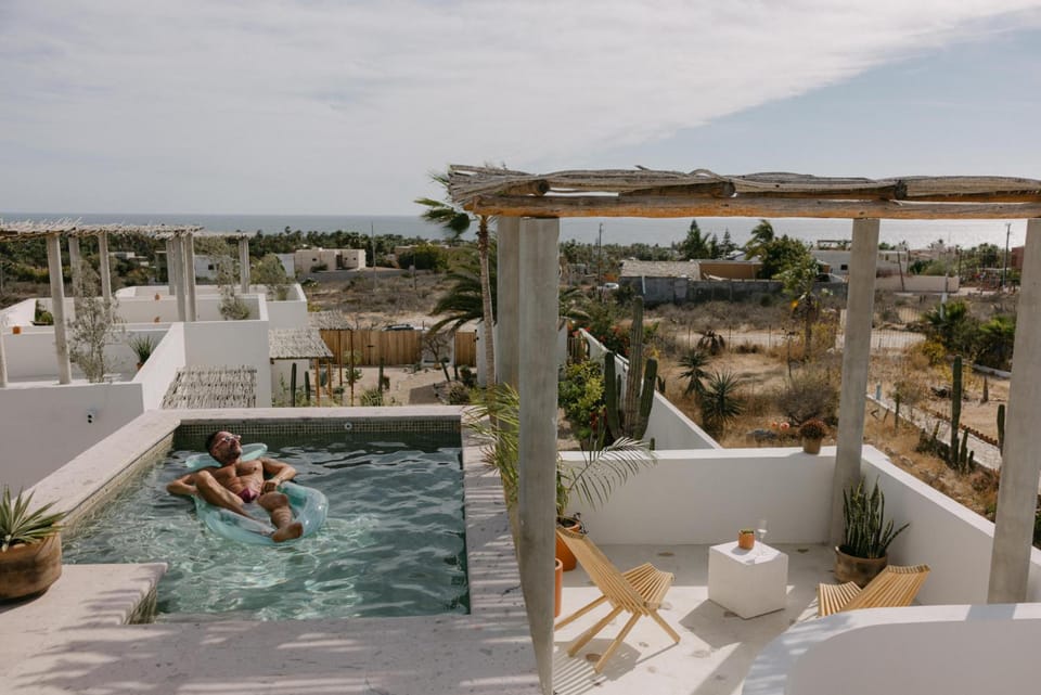 CasaBlancoMadera Hotel in Todos Santos