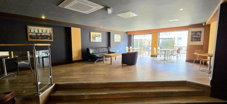 Bar/lounge