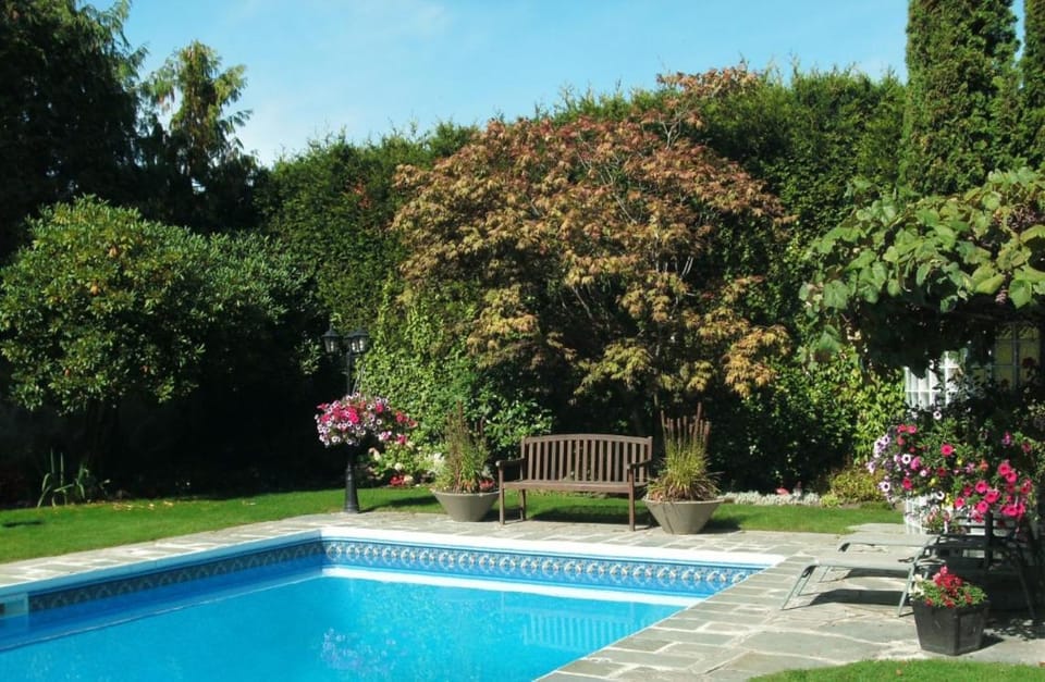 The Stone Hedge Bed and Breakfast Hotel in Richmond