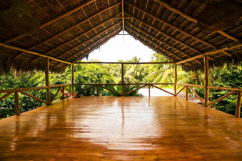 Cabinas Playa Surf Hostel Hostel in Santa Teresa Beach