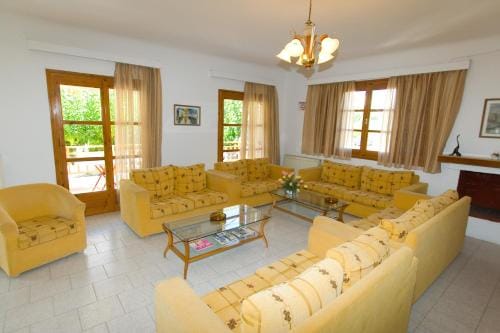 Hotel Aidipsos Hotel in Euboea