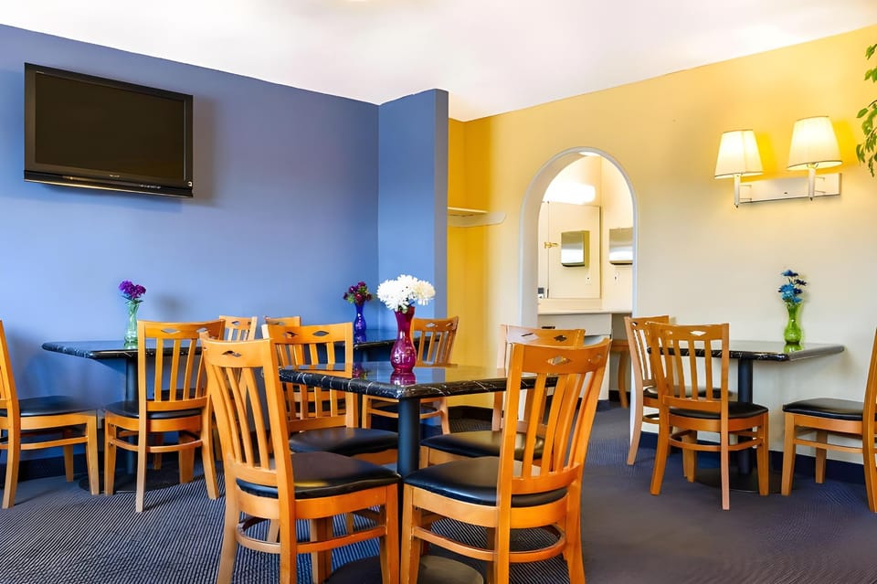 Rodeway Inn Hotel in Auburn
