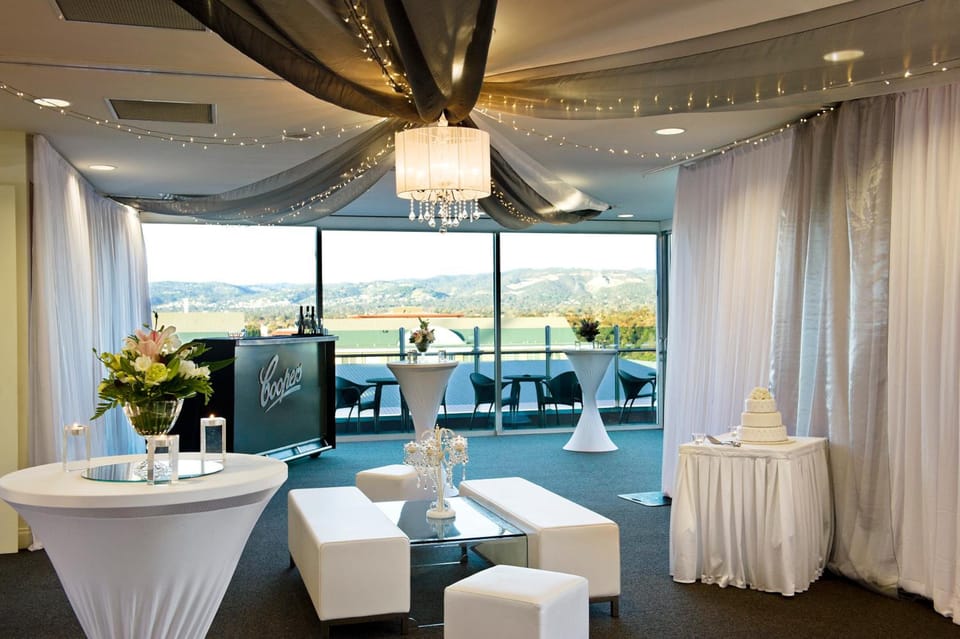 Majestic Roof Garden Hotel Hotel in Adelaide