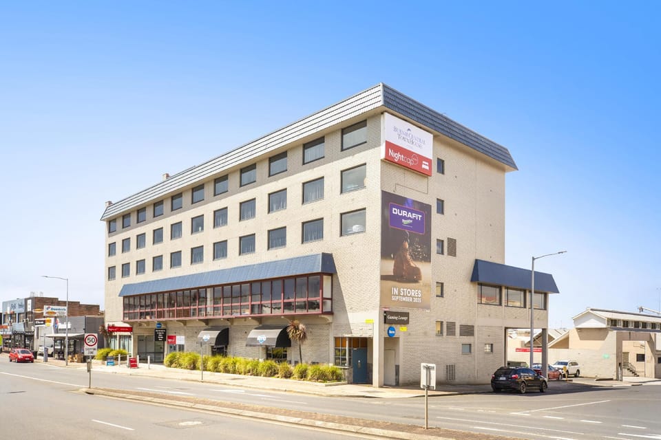 Nightcap at Burnie Townhouse Hotel in Burnie