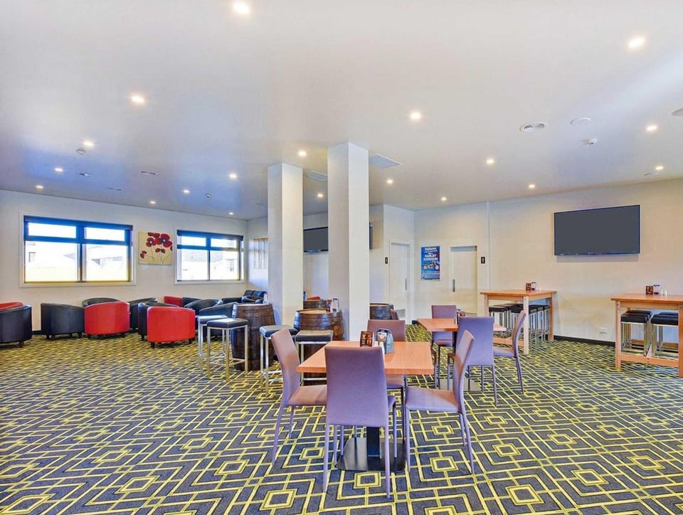Nightcap at Burnie Townhouse Hotel in Burnie
