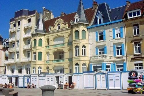 Villa Les Palmiers Hotel in Wimereux