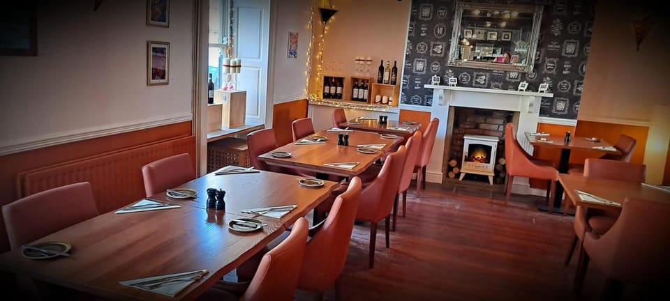 Laburnum Guest House at Bistro En Glaze Hotel in Metropolitan Borough of Gateshead