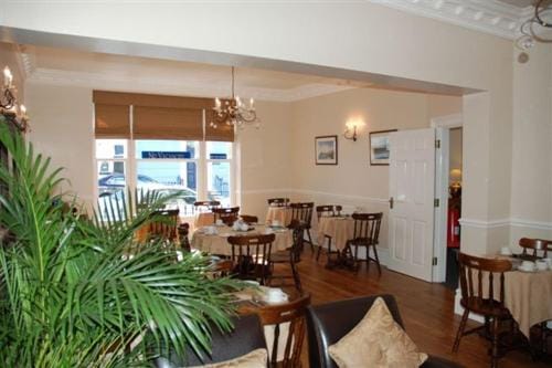 Hildebrand Guest House Hotel in Wales