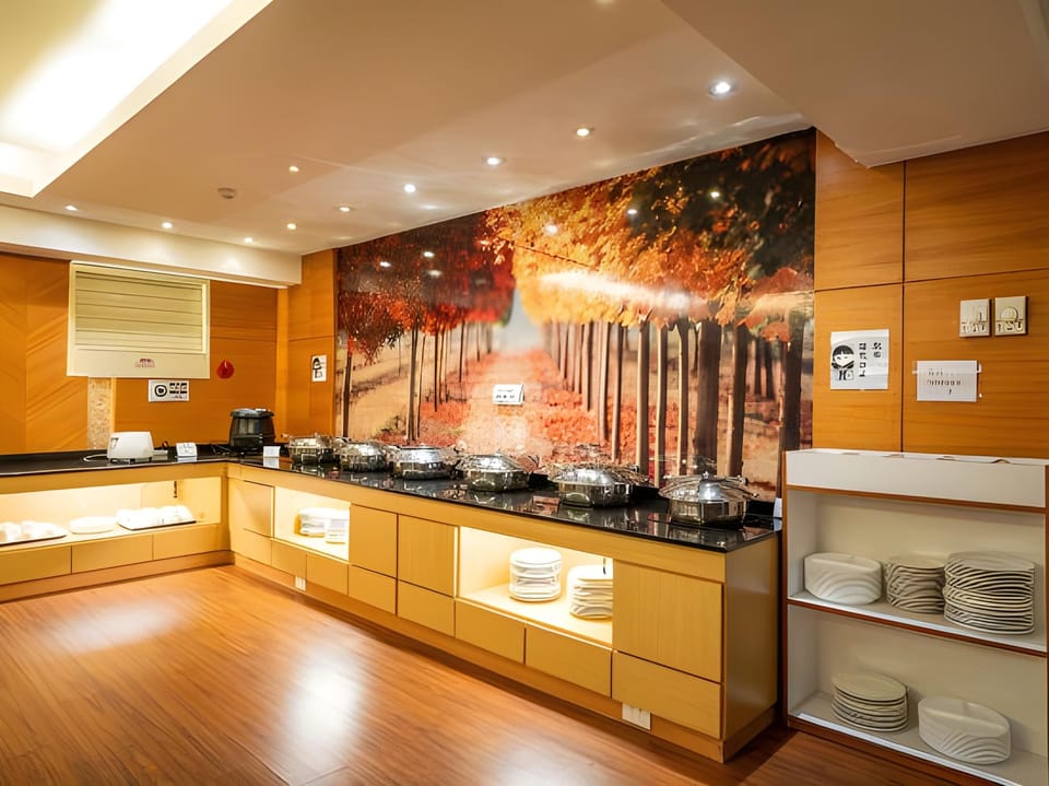 Waikoloa Hotel Hotel in Taipei City