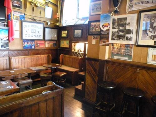 Buggle's Pub and Accommodation Hotel in County Clare