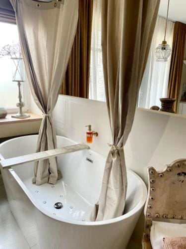 La Suite Dromoise 1809 Hotel in Provence-Alpes-Côte d'Azur