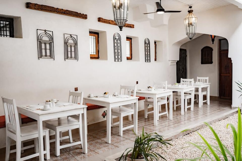 Zanzi House Hotel in Tanzania