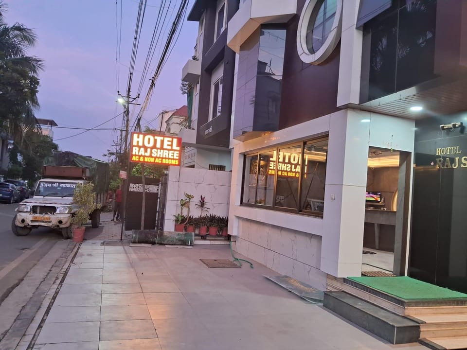 Hotel Rajshree Hotel in India