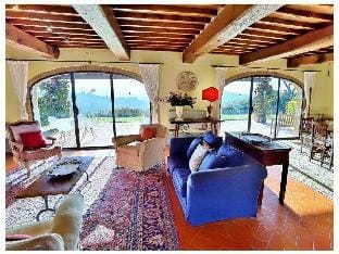 Villa Capanna Comfortable holiday residence Hotel in Tuscany