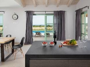 Villa Roko Comfortable holiday residence Hotel in Fažana