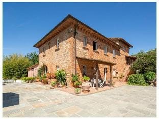 Villa al Molino Comfortable holiday residence Hotel in Tuscany