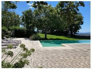 Villa Montioni Comfortable holiday residence Hotel in Tuscany